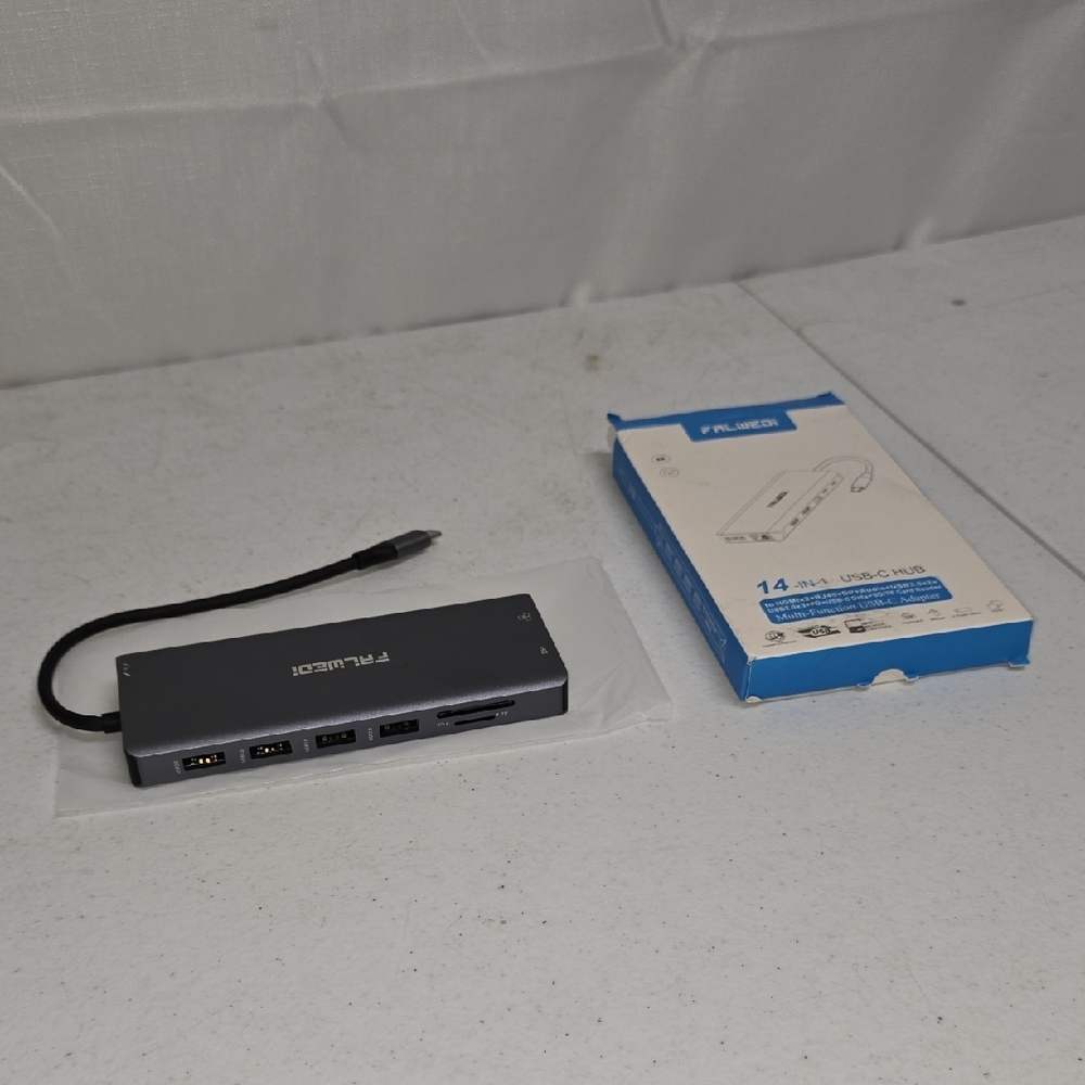 (003) Falwedi Multi-Port USB-C Hub in Black